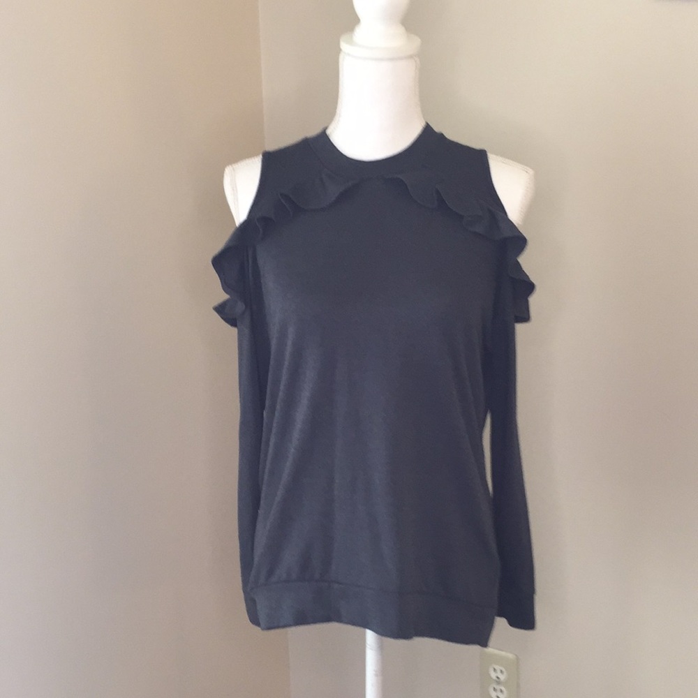 Mossimo gray cold shoulder sweater, XS